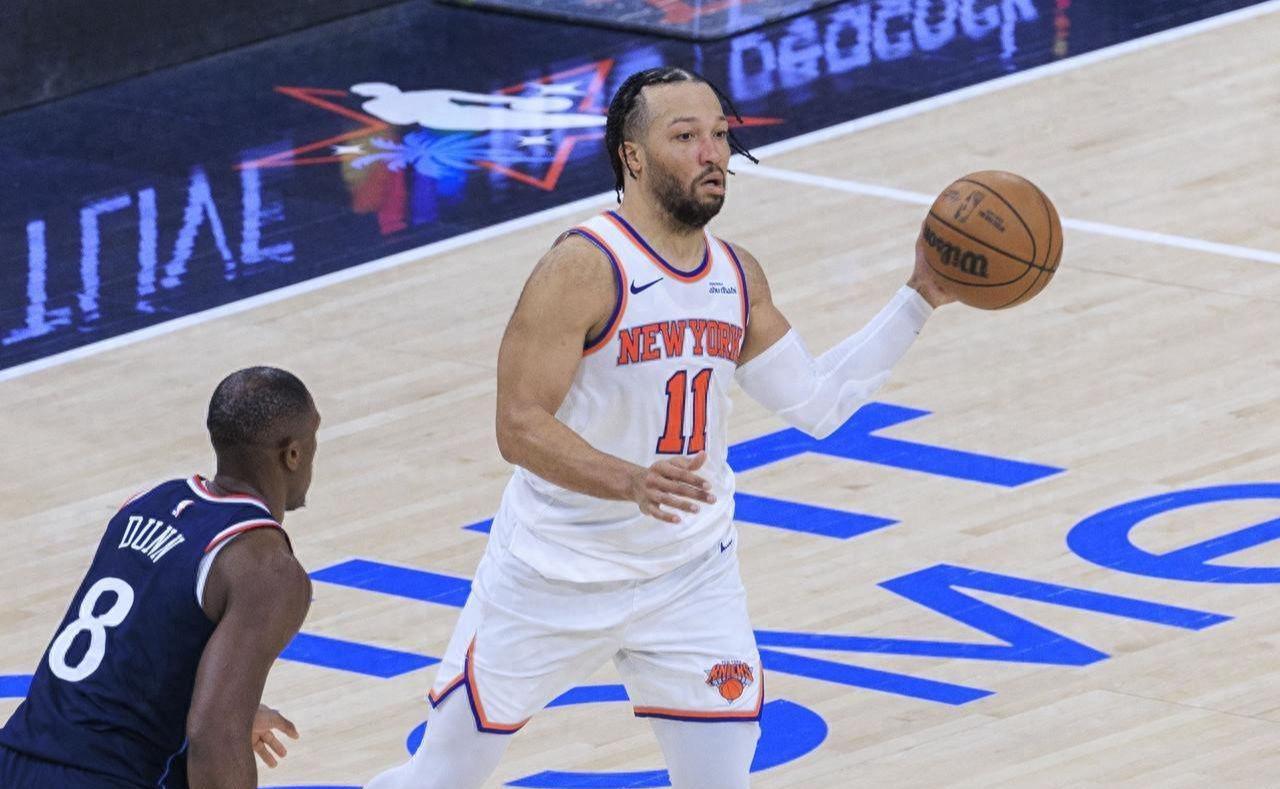 九游下载-生死止颓 尼克斯客场战爵士唐斯35分余热未消 弱旅再斩季后赛劲旅